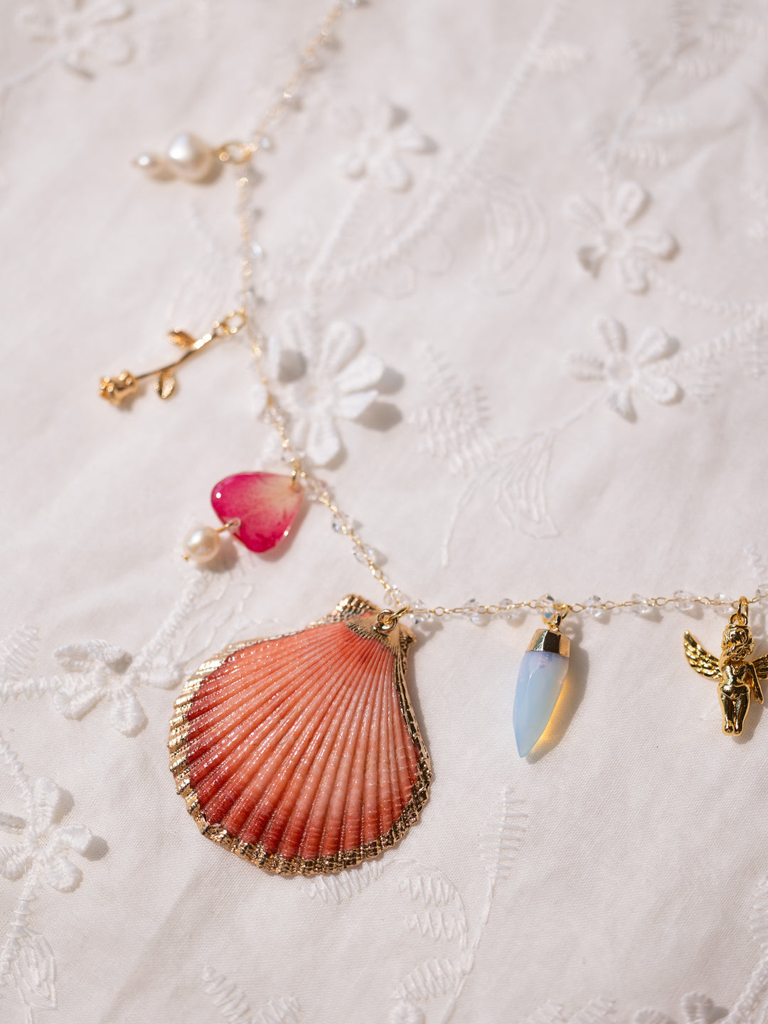 Dreamy Shell & Angel Necklace