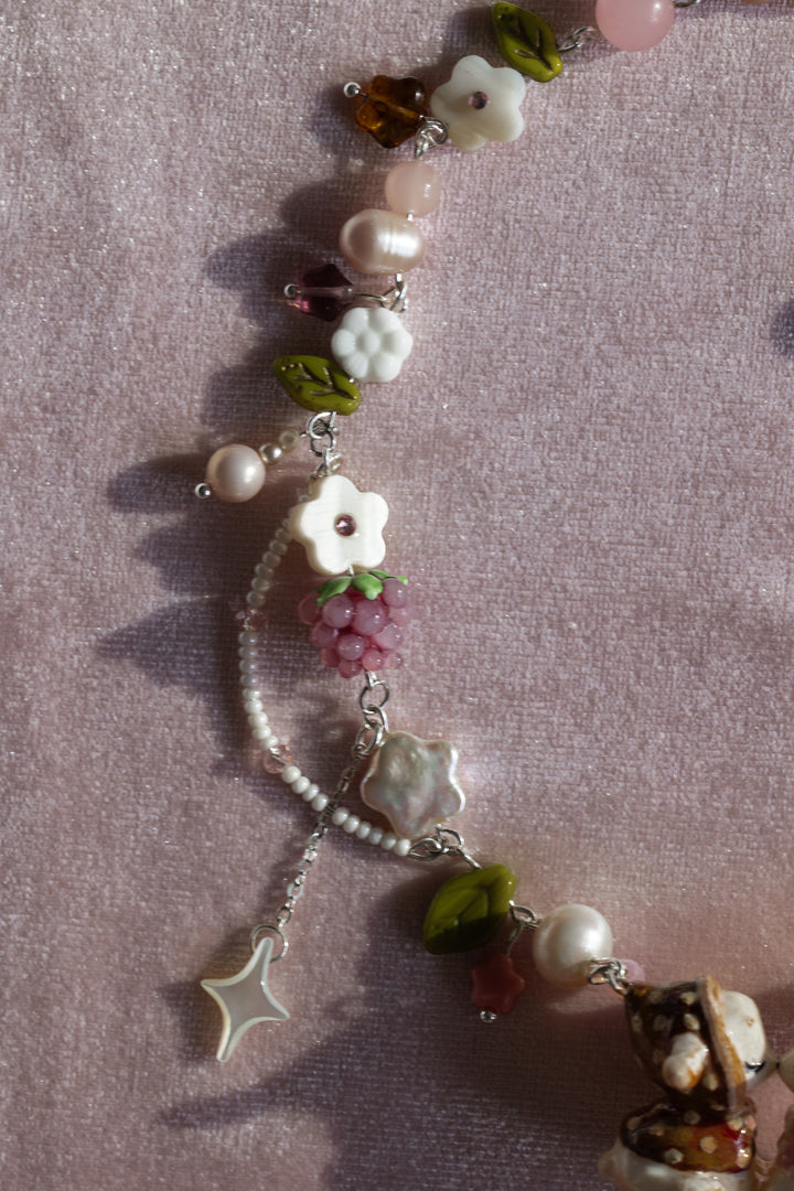 kiss me necklace